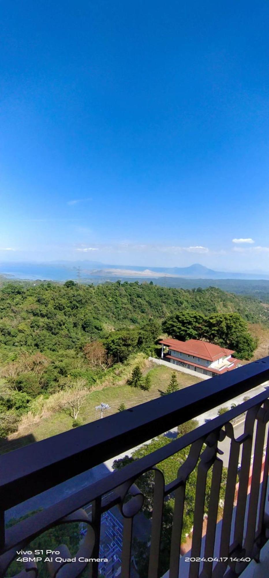 Splendido Tagagtay Taal Lake Staycation Free Parking Netflix No Free Pool Tagaytay City Exterior photo