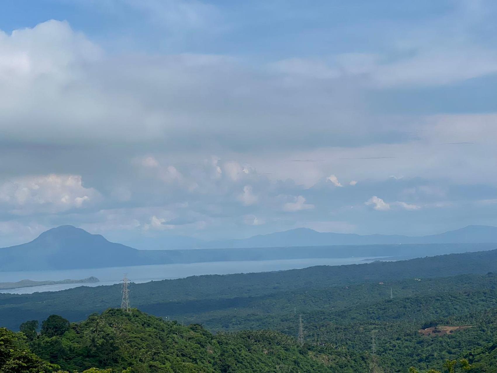 Splendido Tagagtay Taal Lake Staycation Free Parking Netflix No Free Pool Tagaytay City Exterior photo