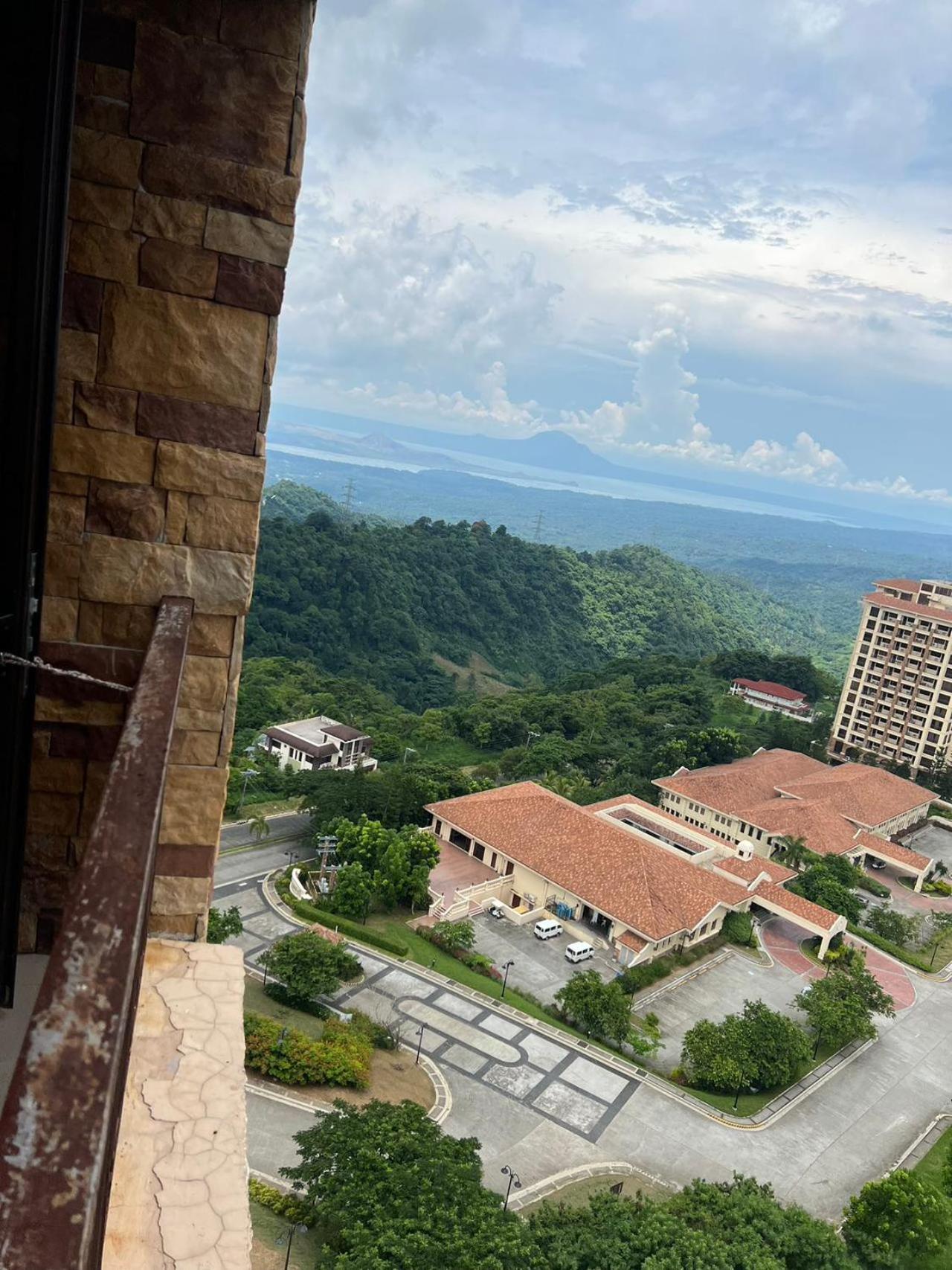Splendido Tagagtay Taal Lake Staycation Free Parking Netflix No Free Pool Tagaytay City Exterior photo
