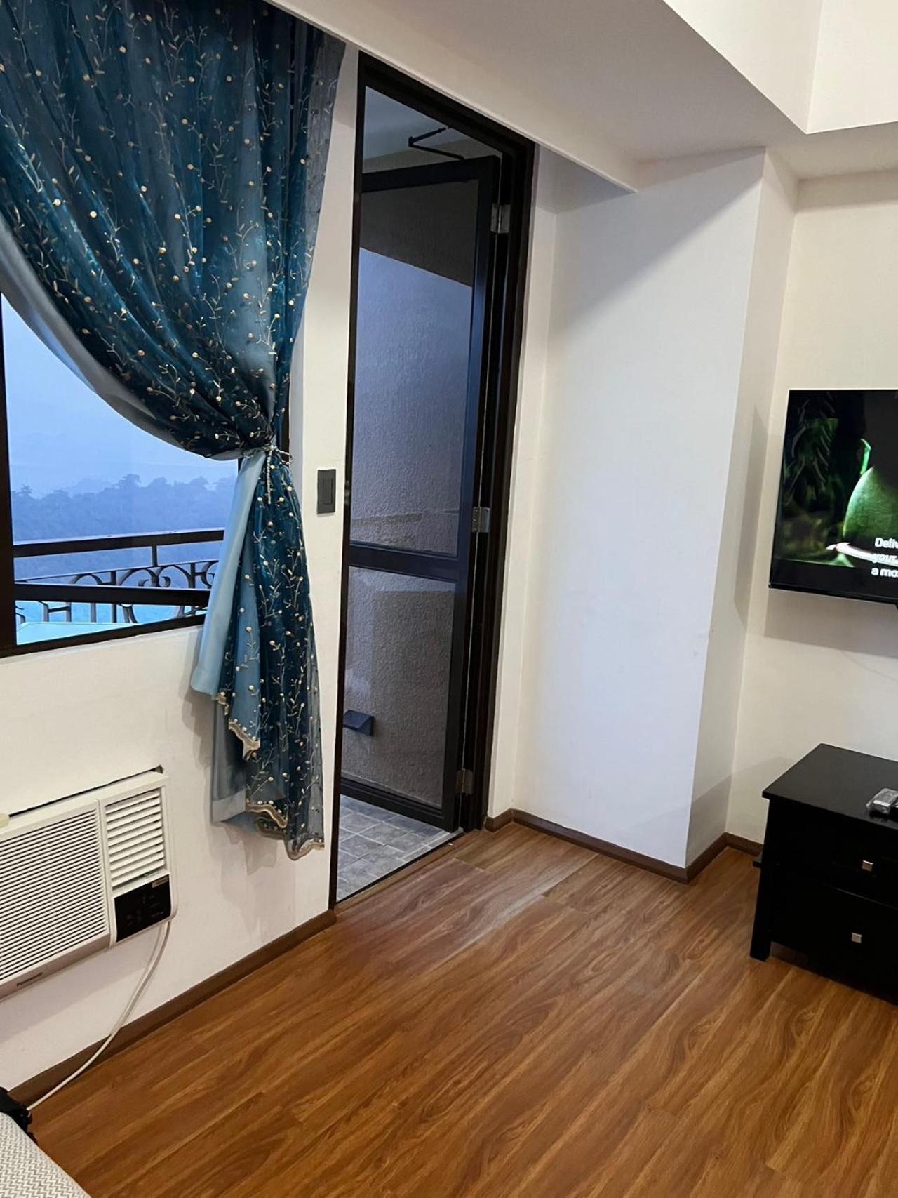 Splendido Tagagtay Taal Lake Staycation Free Parking Netflix No Free Pool Tagaytay City Exterior photo